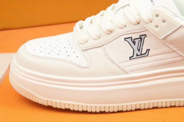 Picture of Louis Vuitton Shoes _SKULVsz38-43mnf016916867